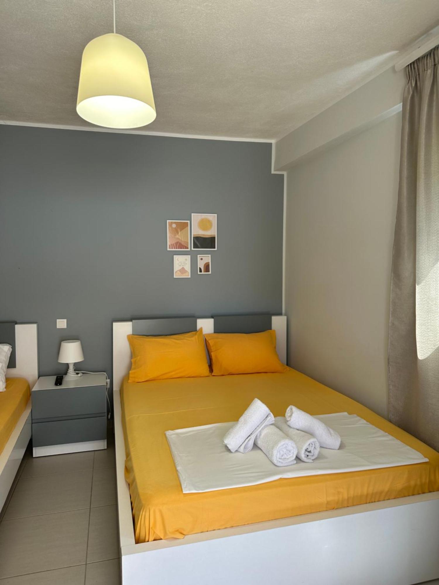 Potami Seashell Hotel Himare Exterior photo
