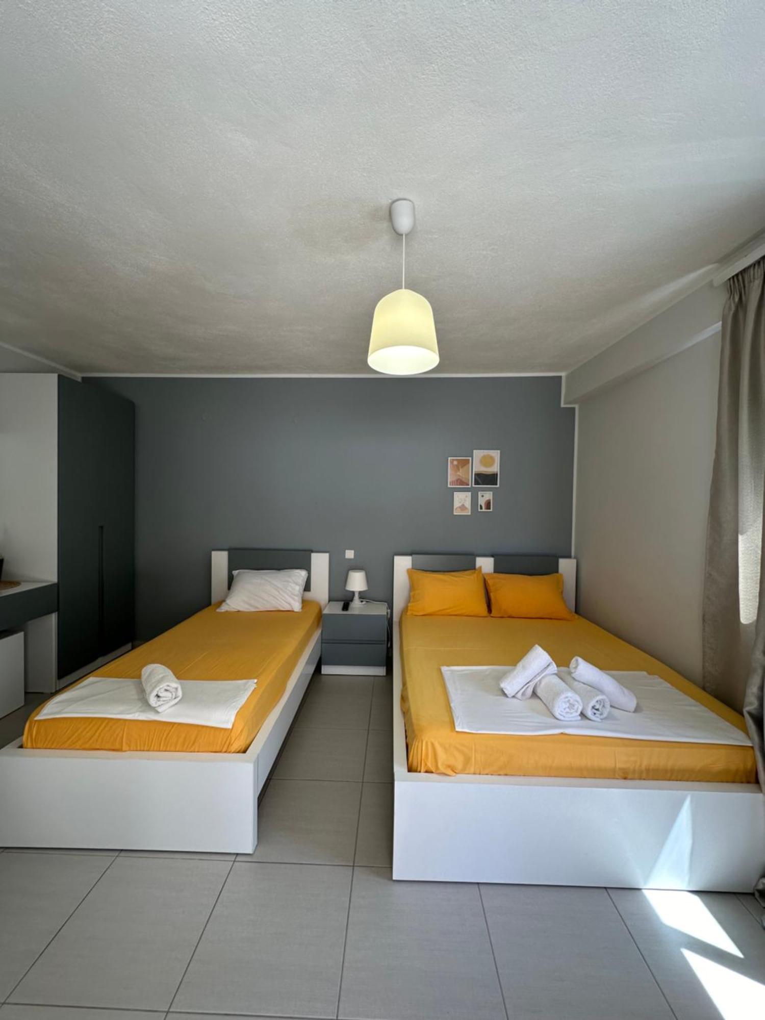 Potami Seashell Hotel Himare Exterior photo