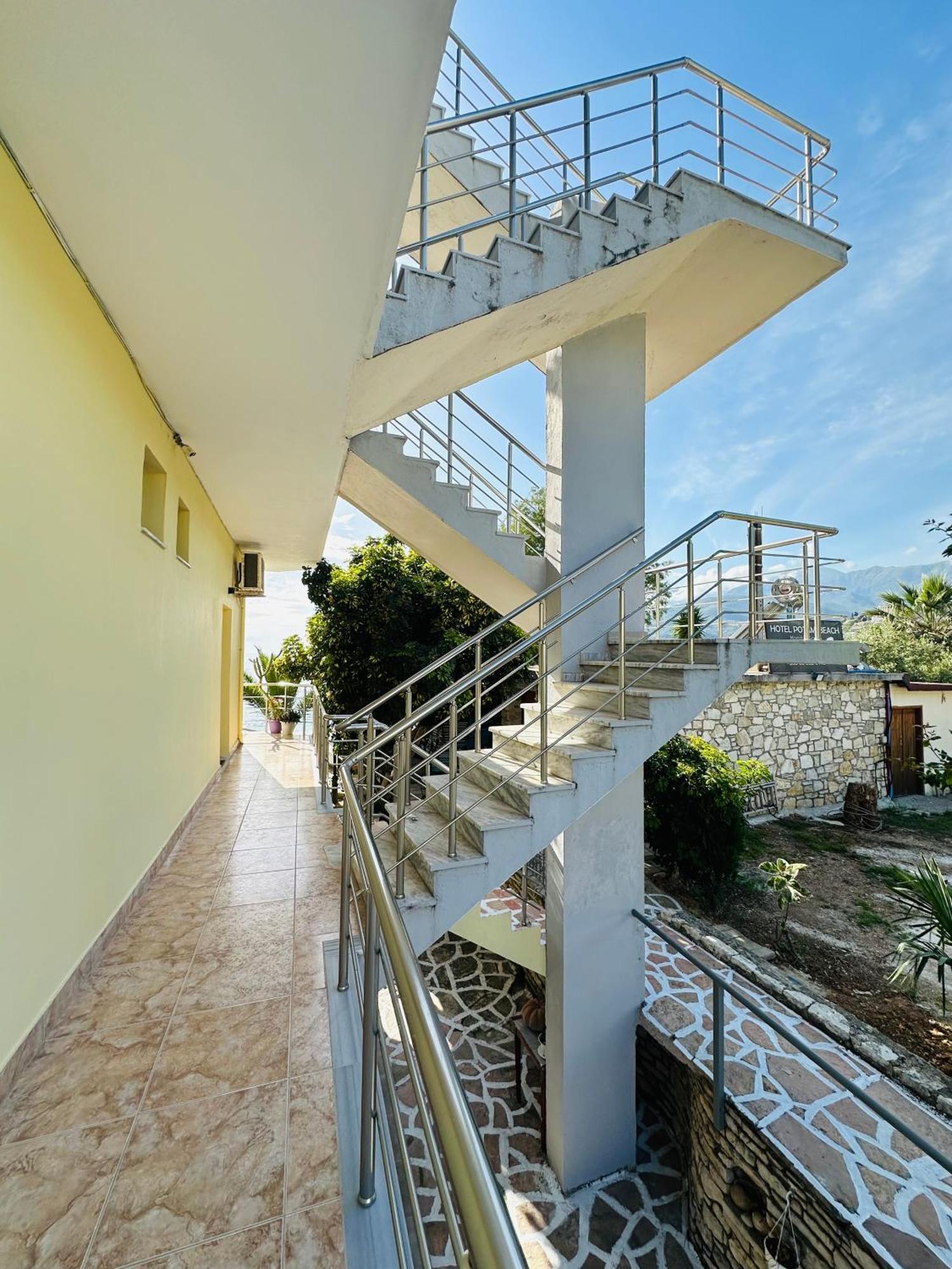 Potami Seashell Hotel Himare Exterior photo