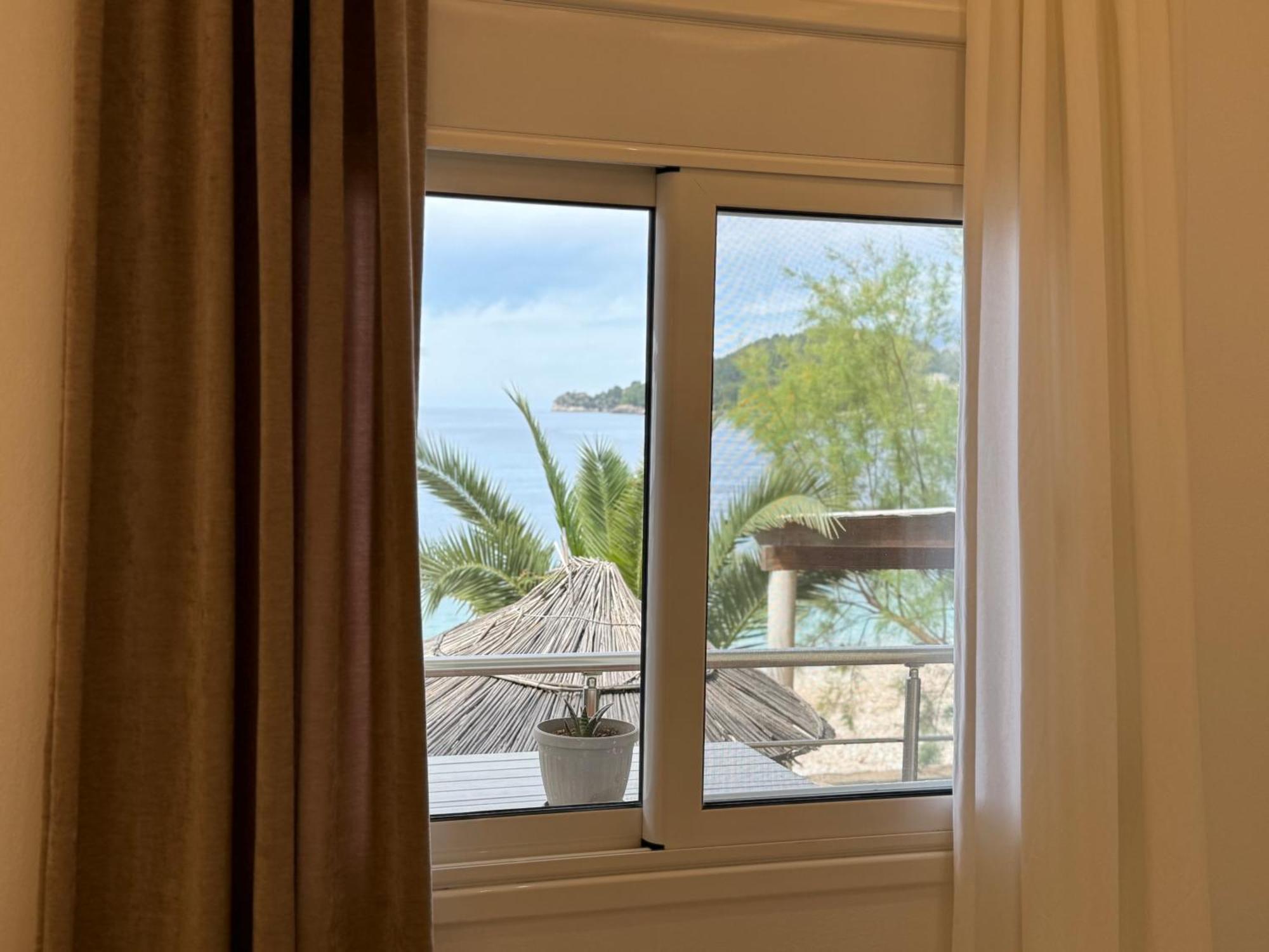Potami Seashell Hotel Himare Exterior photo